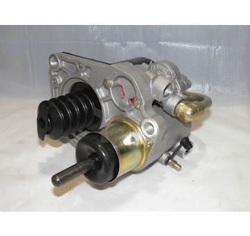 Posilovač spojky  Q402BA